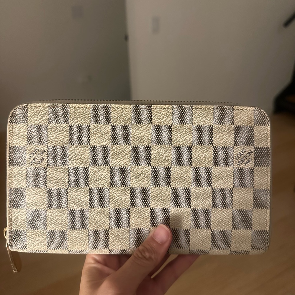 2007 authentic Louis Vuitton Damier Azur zippy organizer Wallet